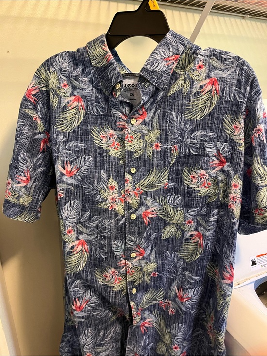Izod Other - Izod Navy Blue Tropical Floral Short-Sleeve Button-Down Shirt